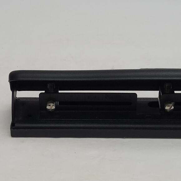 Swingline Black Heavy Duty Hole Punch - Like New! - Picture 6 of 9